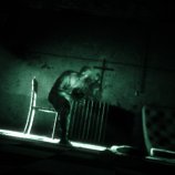 На каком движке сделан outlast